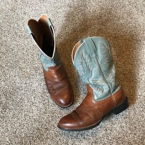 Ariat ATS Western Cowboy Boots Mens 9D SOFT Leather Brown Tan Chestnut Sky Blue